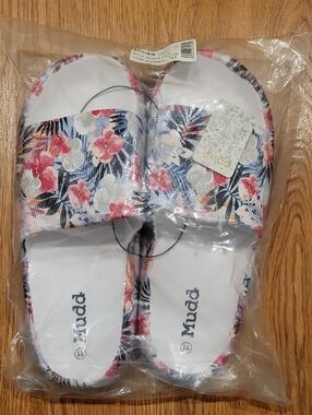 Mudd Floral Slide Sandals in White with Pink & Navy Accents- Mens